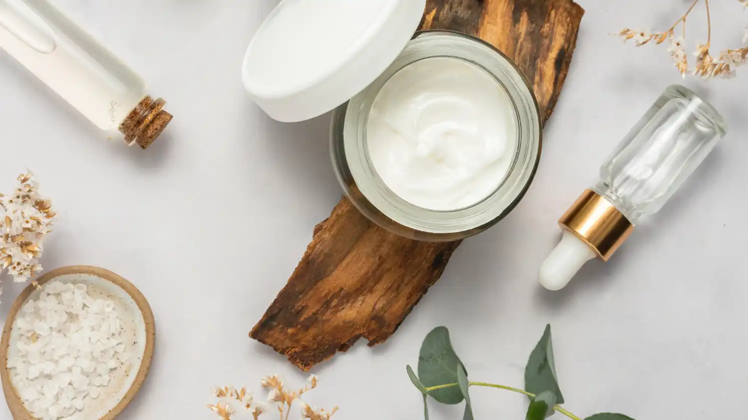 Sustainable and Natural Beauty Products: The Future of Cosmetics - Biocylab Laboratoire